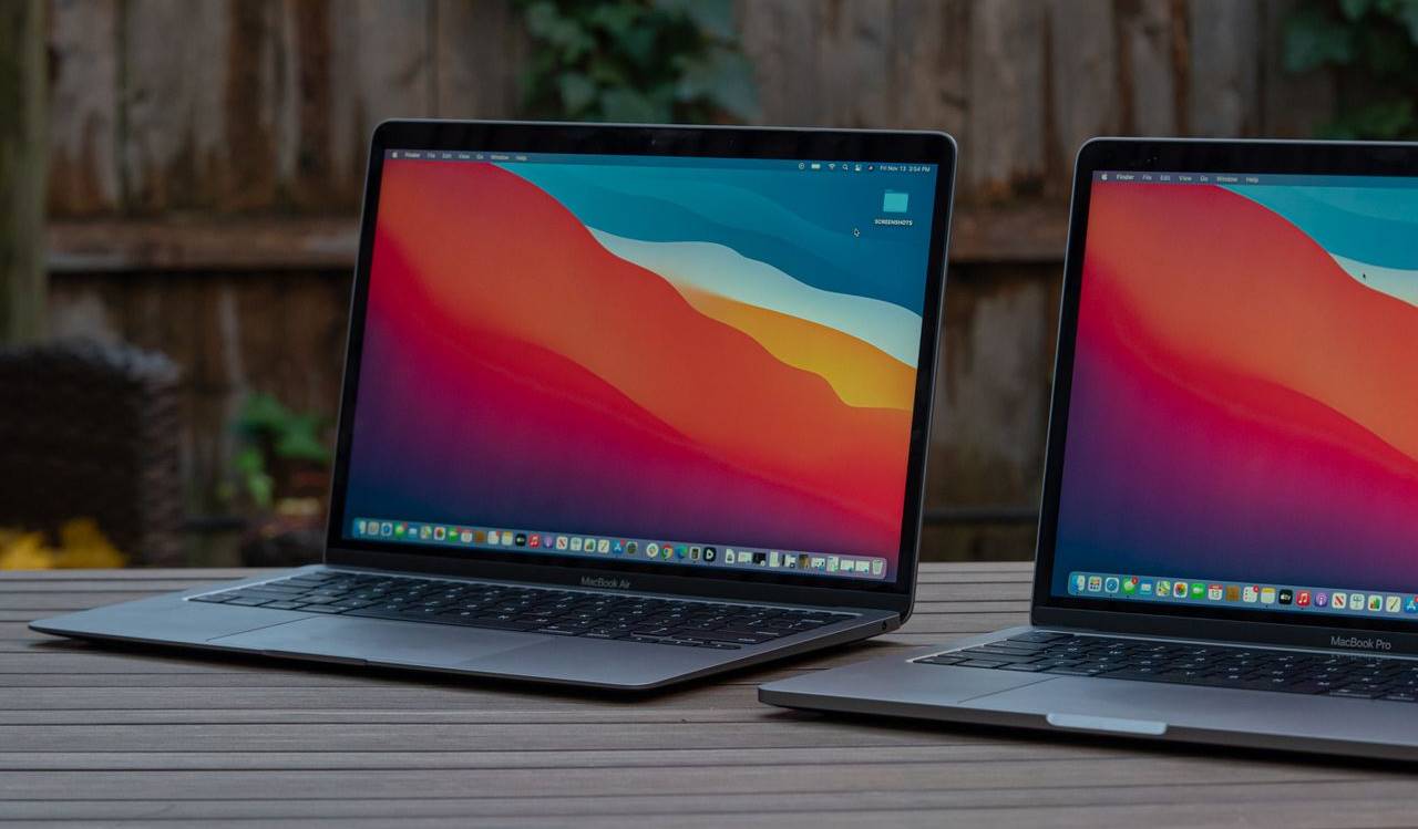 MacBook Air Vs MacBook Pro Which One Should You Buy in 2021?
